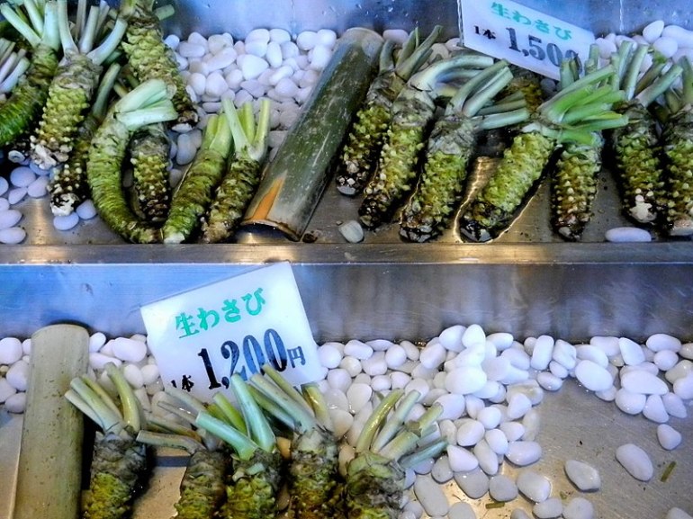 800px-Wasabi_山葵_-_panoramio